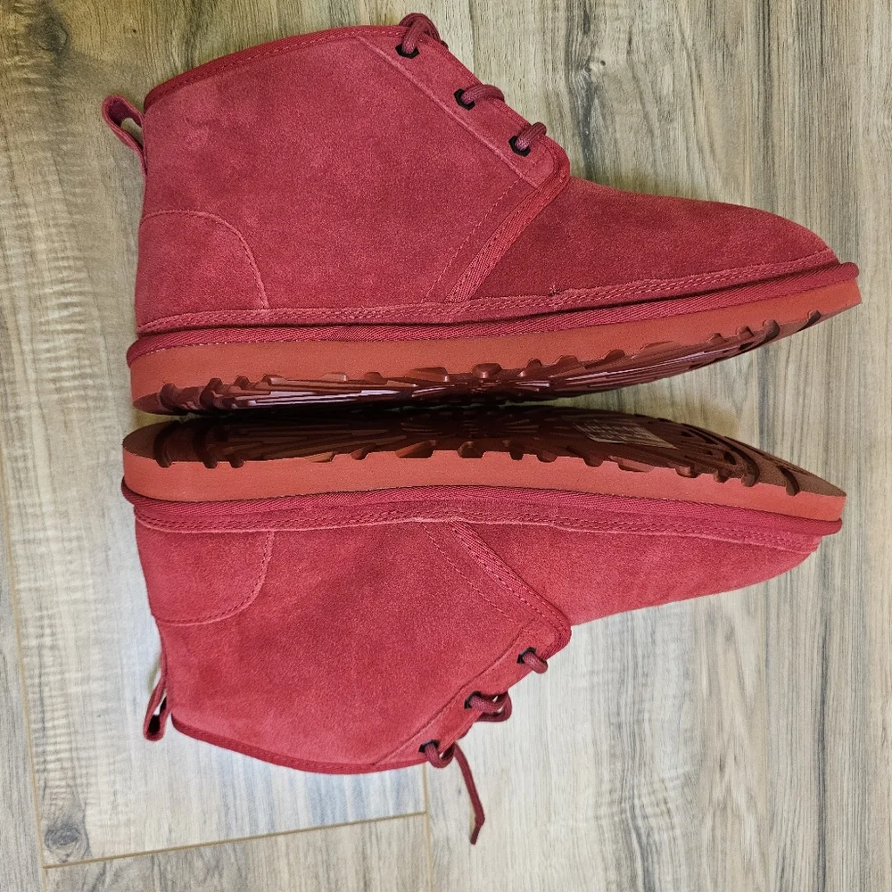UGG Neumel boots, samba red, US 11